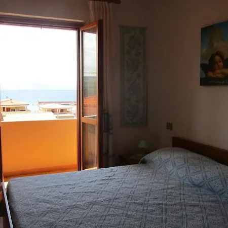 Casa Del Faro איזולה רוסה