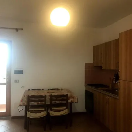 Casa Del Faro איזולה רוסה
